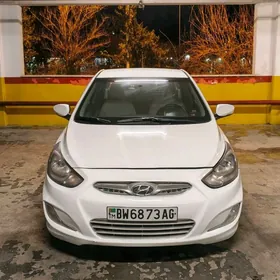 Hyundai Accent 2011