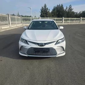 Toyota Camry 2023