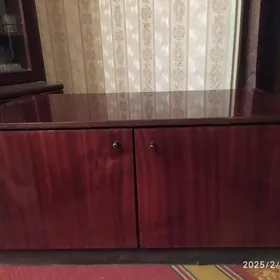 тумбочка под телевиз