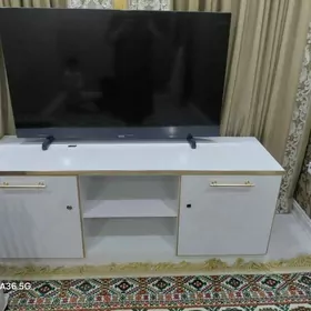 телевизор с подставкой