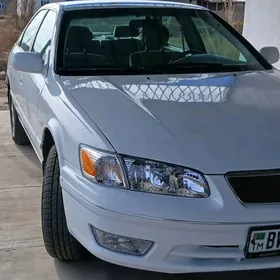 Toyota Camry 2000