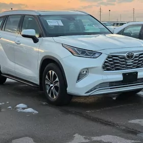 Toyota Highlander 2021