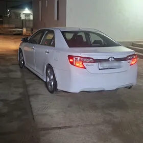 Toyota Camry 2013