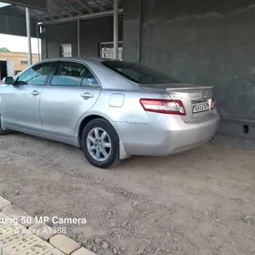 Toyota Camry 2011