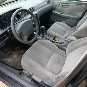 Toyota Camry 2001