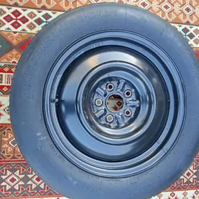 Awtoulag tigir zapaska