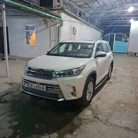 Toyota Highlander 2018