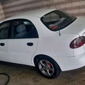 Daewoo Lanos 1999