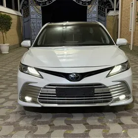 Toyota Camry 2023