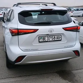 Toyota Highlander 2022