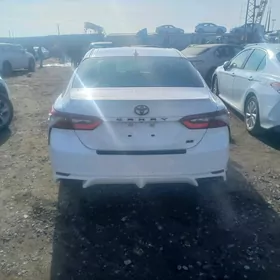 Toyota Camry 2022