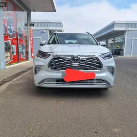 Toyota Highlander 2022