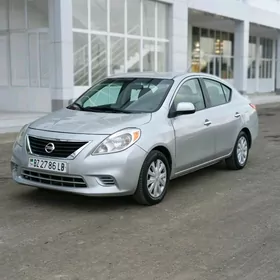 Nissan Versa 2014