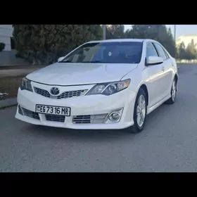 Toyota Camry 2013