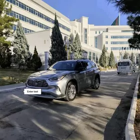 Toyota Highlander 2021