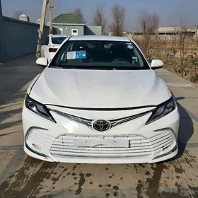 Toyota Camry 2022