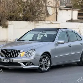 Mercedes-Benz E350 2005