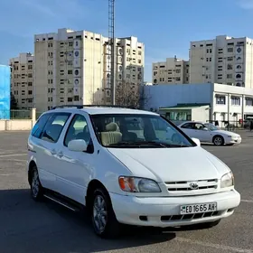 Toyota Sienna 2000