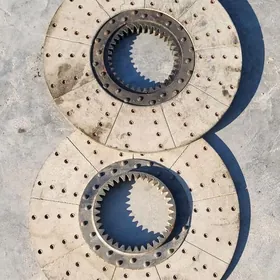 Spileniya naklatko Traktor