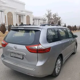 Toyota Sienna 2020