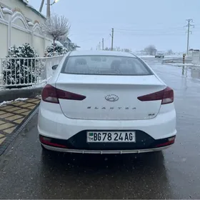 Hyundai Elantra 2019