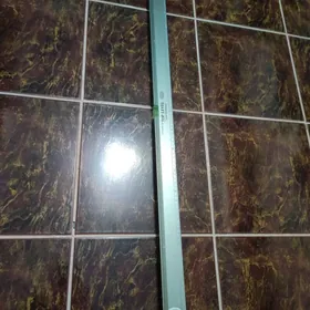 уровень строительный