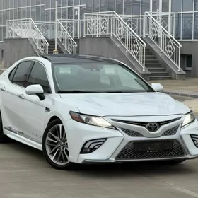 Toyota Camry 2020