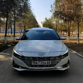 Hyundai Elantra 2021