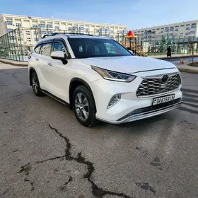 Toyota Highlander 2020