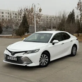Toyota Camry 2020
