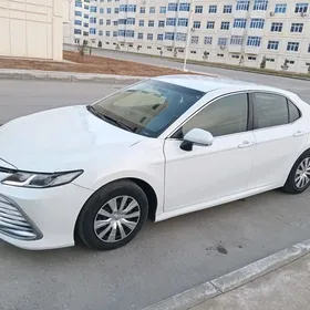 Toyota Camry Hybrid 2021