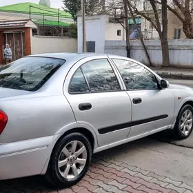 Nissan Sunny 2005