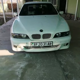 BMW E39 2002