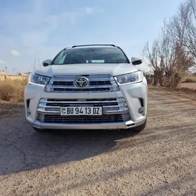 Toyota Highlander 2018