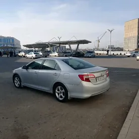 Toyota Camry 2014