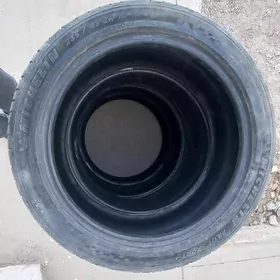 Teker MICHELIN 235/45/18