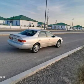 Toyota Camry 2000