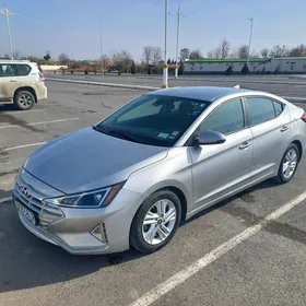 Hyundai Elantra 2020