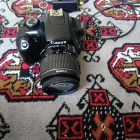 Canon EOS 1100D