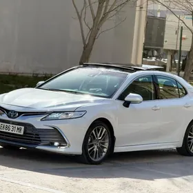 Toyota Camry 2020