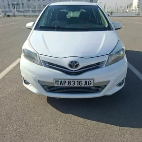 Toyota Yaris 2013