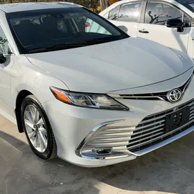 Toyota Camry 2022