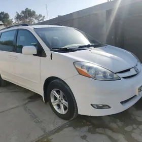 Toyota Sienna 2008