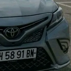 Toyota Camry 2018