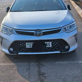 Toyota Camry 2015