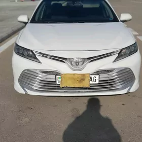 Toyota Camry 2018