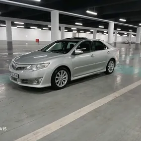 Toyota Camry 2014