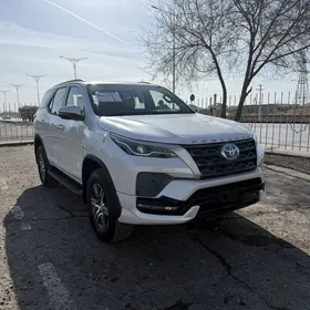 Toyota Fortuner 2025