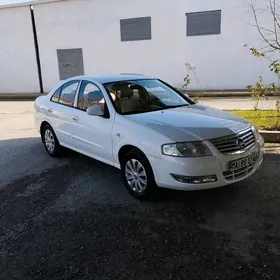 Nissan Sunny 2010