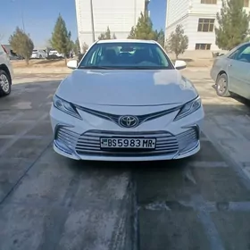 Toyota Camry 2024